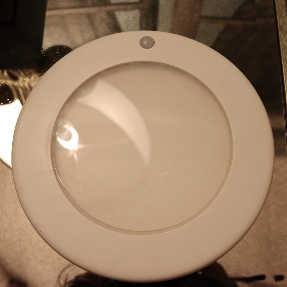 prelove automatic on/off light